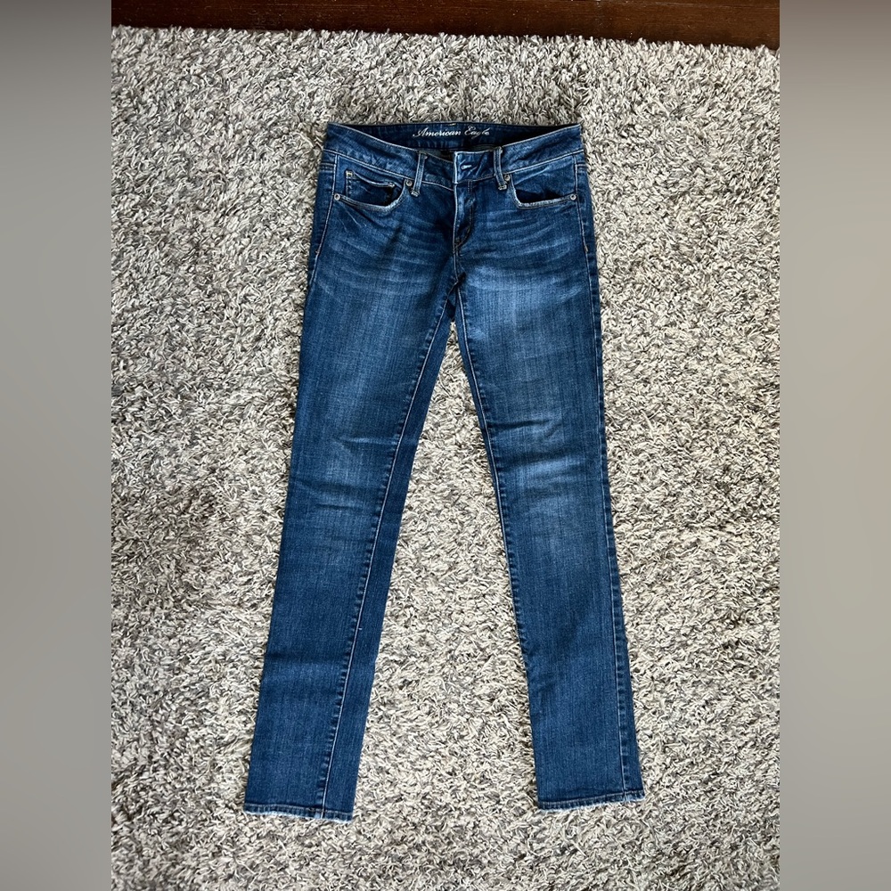 American Eagle jeans, straight leg, low rise, size 6